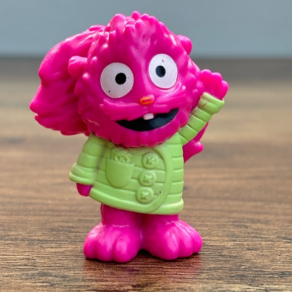 Blippi's Treehouse PATCH THE SQUIRREL Pink Toy Figure Replacement Cake Topper - Picture 1 of 7